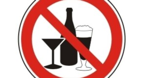 Mensa aziendale: si possono servire bevande alcoliche?