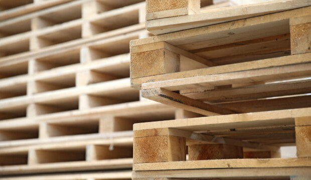 Imballaggi industriali: meglio cassa o gabbia in legno?
