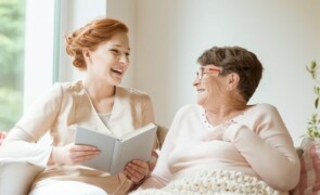 Aprire un’Agenzia di Assistenza per Anziani: La Guida Completa con Adiura