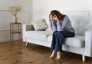Psicologo a Gallarate: quando il lavoro finisce ma la testa resta in ufficio